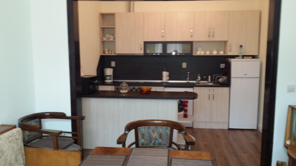 Apartament Stonel Veliko Tŭrnovo Eksteriør bilde